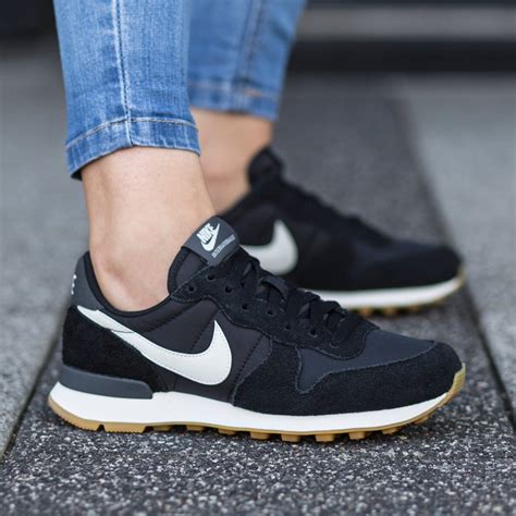 nike internationalist damen shwarz angezogen|Women's Nike® Internationalist sneakers .